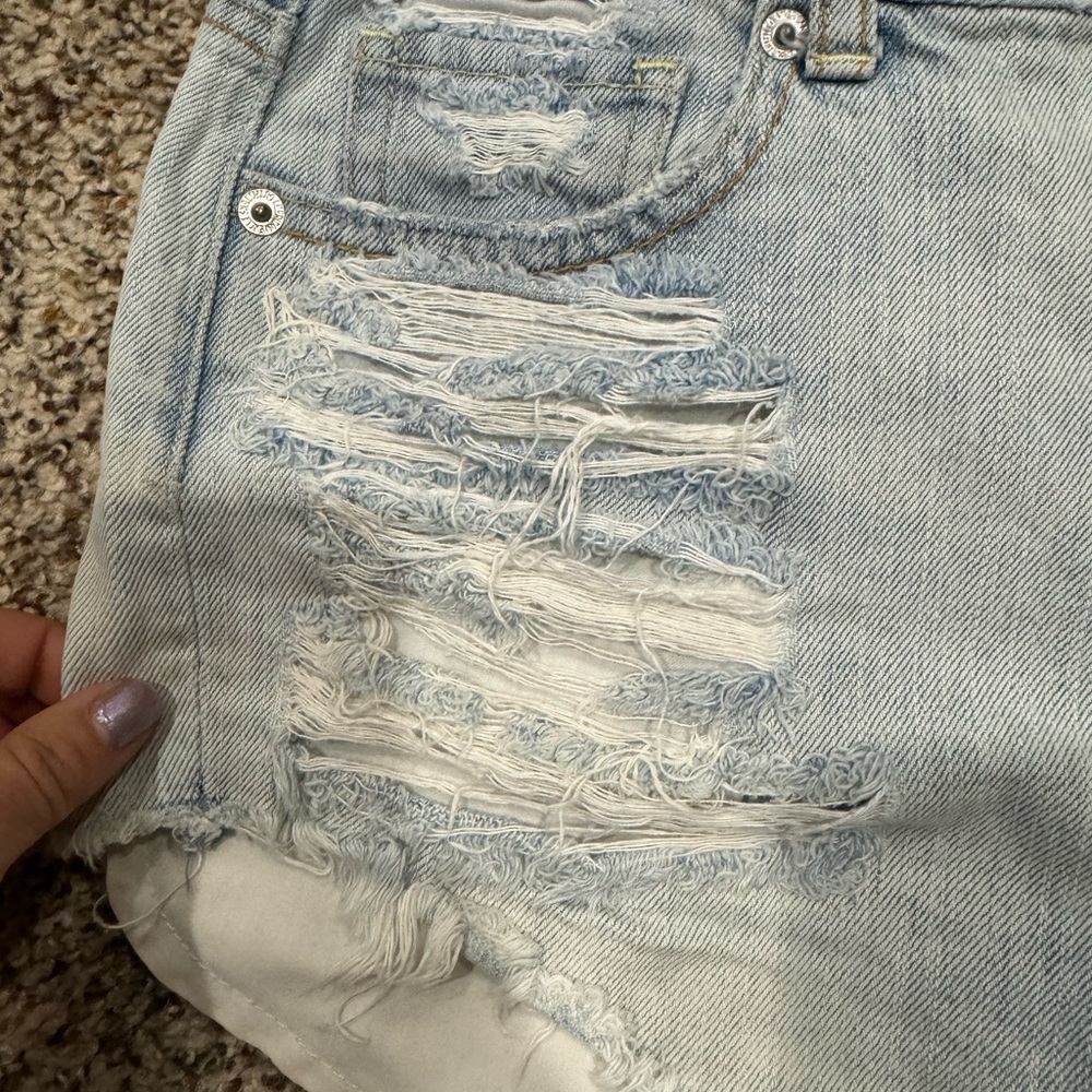 American Eagle High Rise Festival Shorts - Picture 3 of 5
